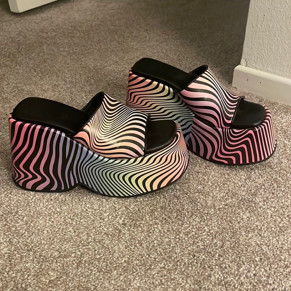 Current Mood Hypnotic Platform Sandals